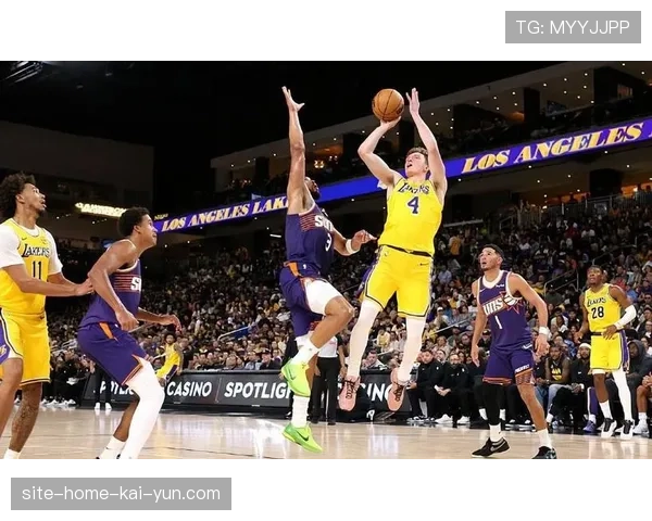 湖人惜败太阳跌至西部第六 防守效率问题成季后赛致命隐患